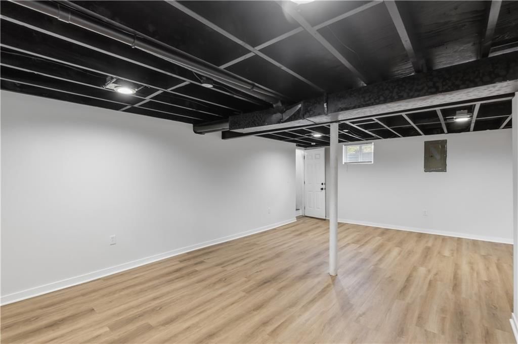 Photo 14 of 26 - 9130 E 44th Street, Kansas City, MO 64133