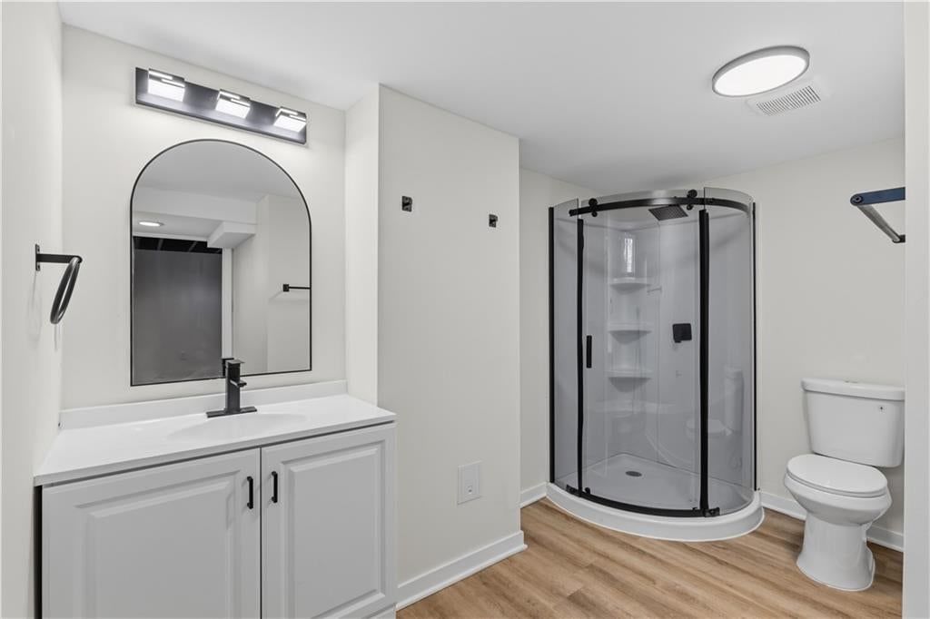 Photo 18 of 26 - 9130 E 44th Street, Kansas City, MO 64133