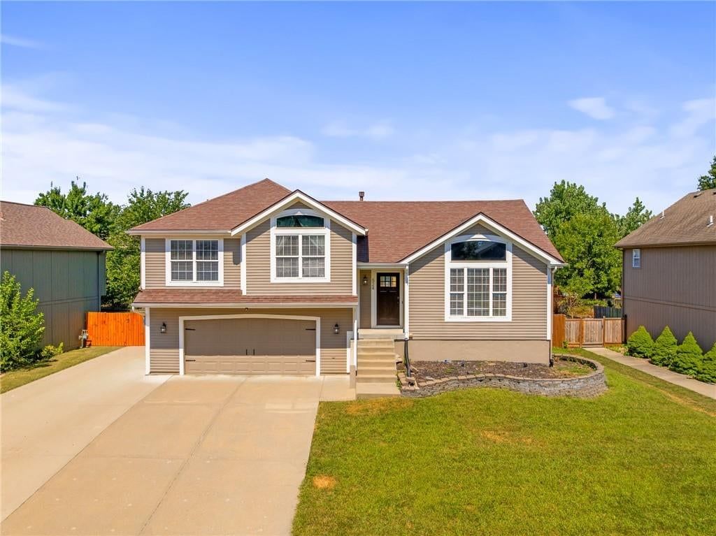 524 E Hawthorn Street, Gardner, KS