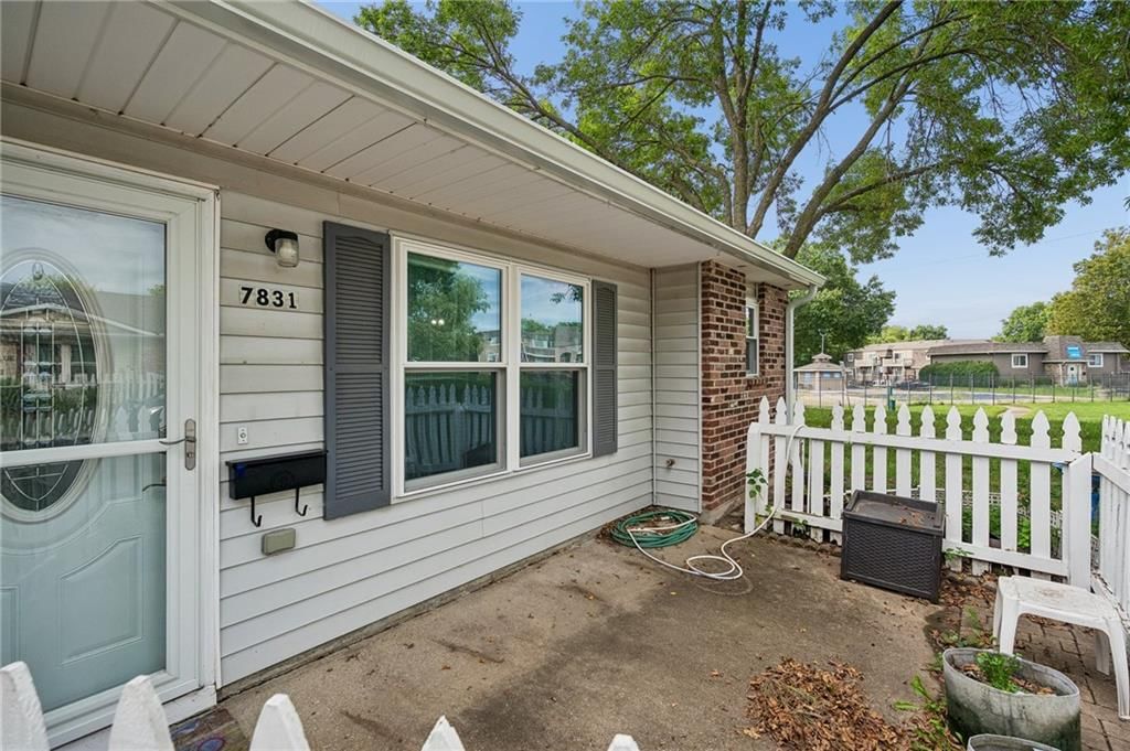 7831 Freeman Avenue — photo 3