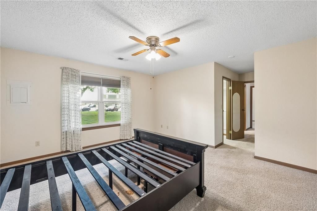 7831 Freeman Avenue — photo 18