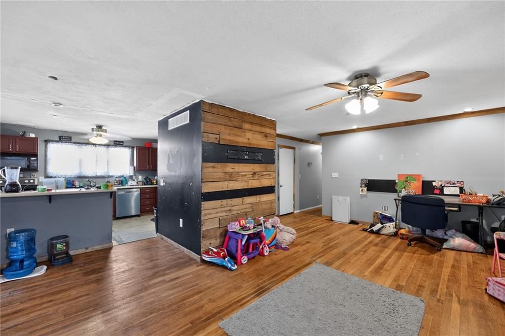 6711 Windsong Drive — photo 8