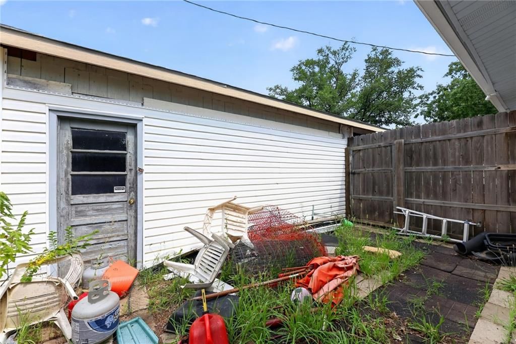 6711 Windsong Drive — photo 27