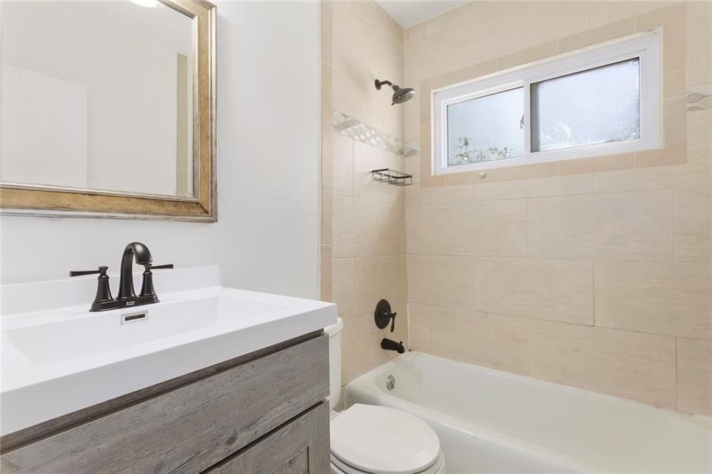 731 W 25th Street — photo 10