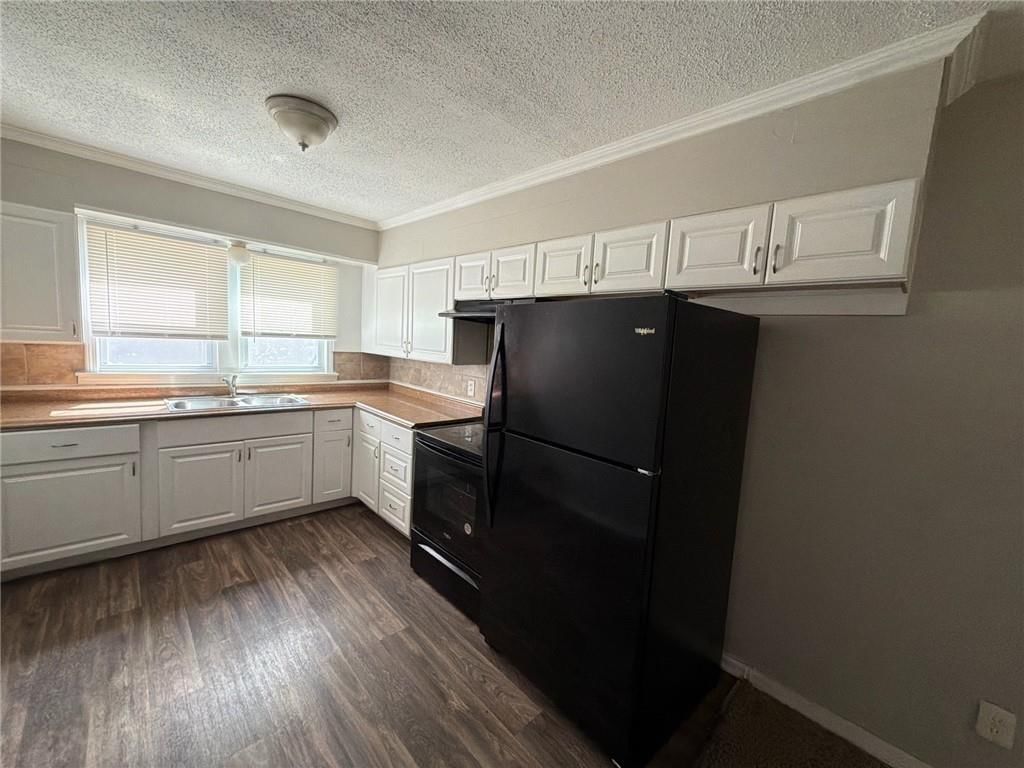 5805 E 100th Street — photo 2