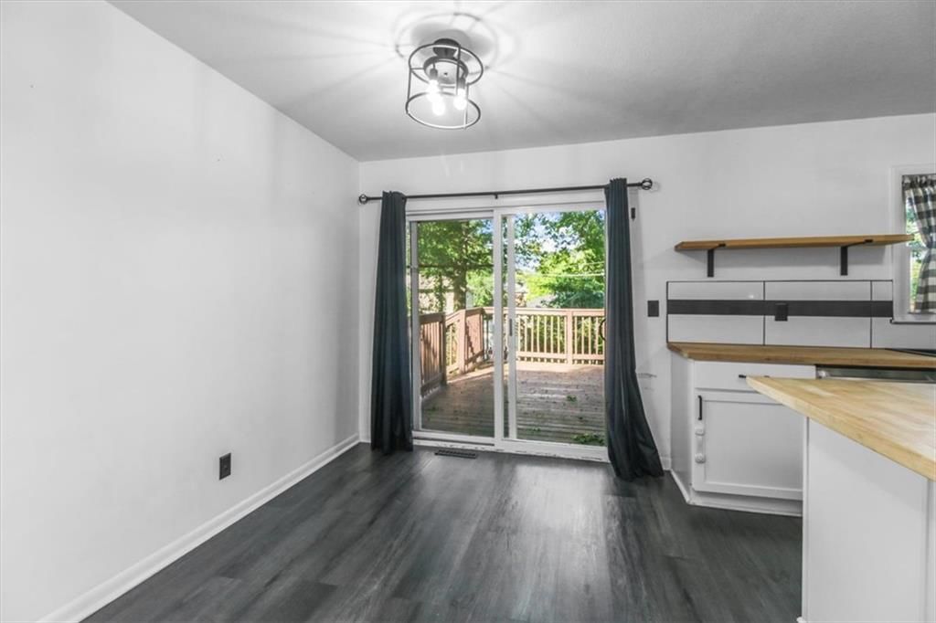 Photo 7 of 26 - 8302 Manning Avenue, Raytown, MO 64138