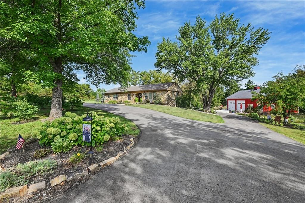 31470 W 89th Street — photo 15