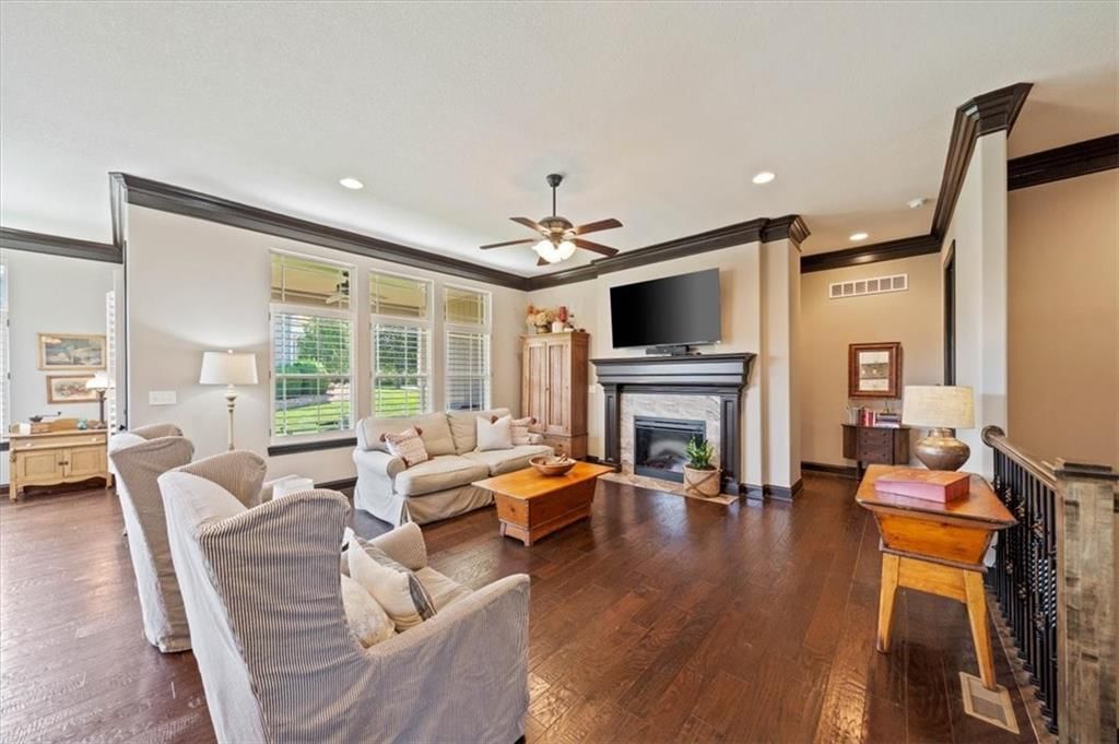 Photo 5 of 35 - 3111 N 118TH Terrace, Kansas City, KS 66109