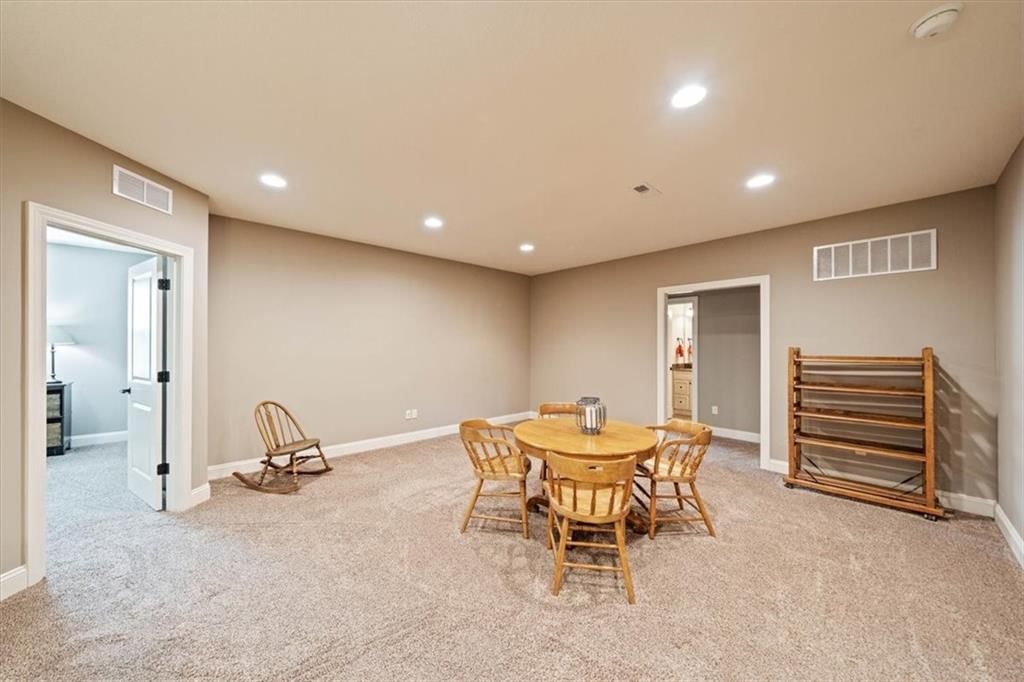 Photo 22 of 35 - 3111 N 118TH Terrace, Kansas City, KS 66109