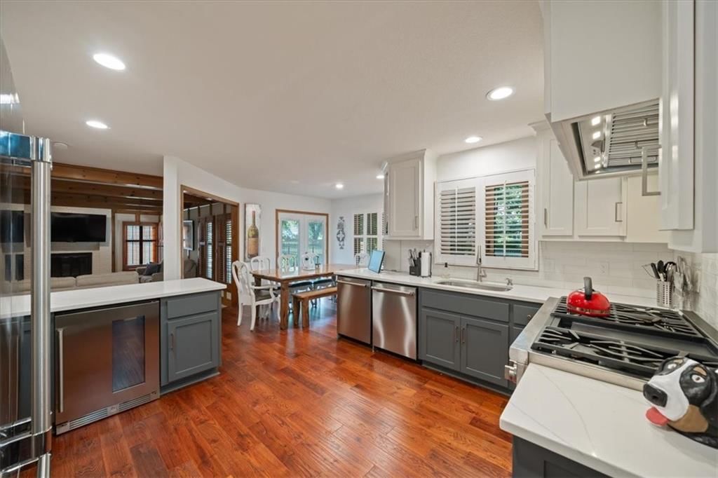 4401 W 128th Street, Leawood, KS: listing photo 3