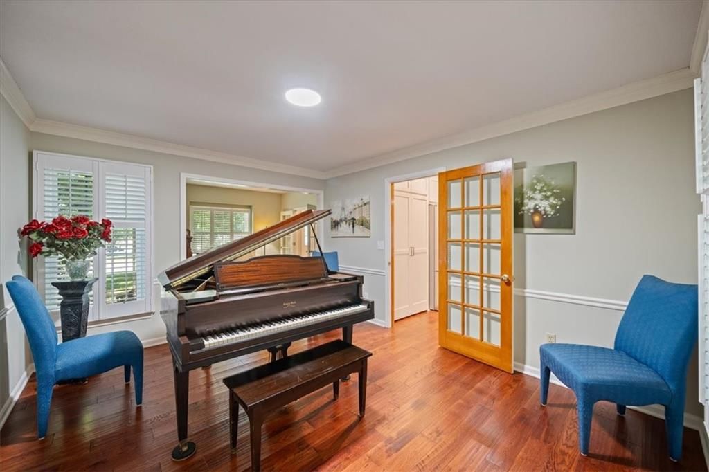 Photo 7 of 31 - 4401 W 128th Street, Leawood, KS 66209