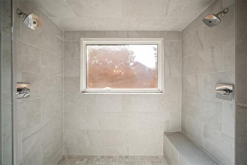 Photo 12 of 31, 4401 W 128th Street, Leawood, KS 66209