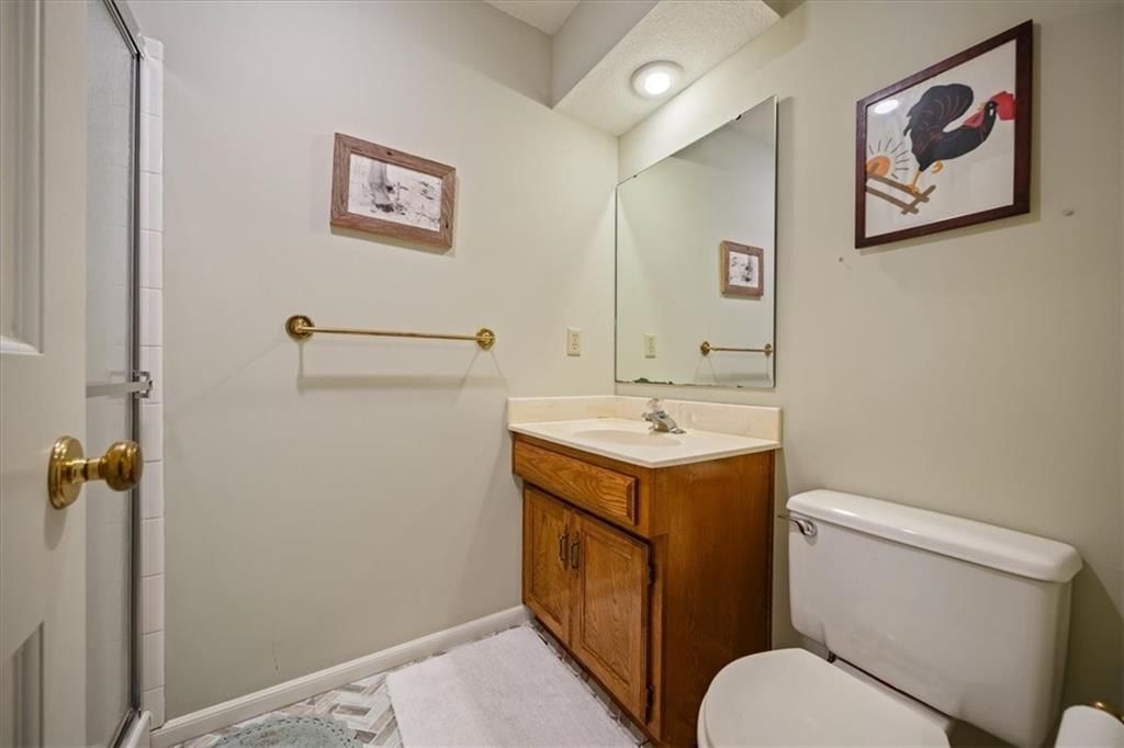 Photo 16 of 31 - 4401 W 128th Street, Leawood, KS 66209