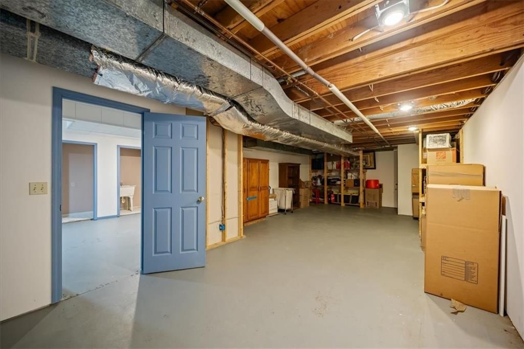 Photo 23 of 31 - 4401 W 128th Street, Leawood, KS 66209