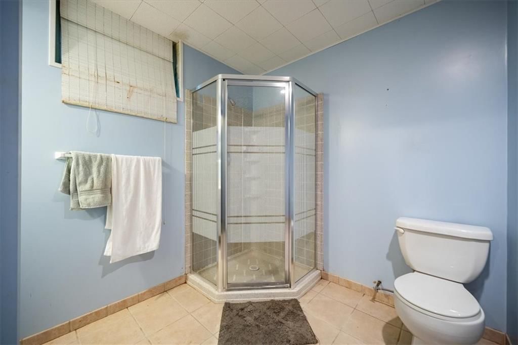 Photo 24 of 31 - 4401 W 128th Street, Leawood, KS 66209
