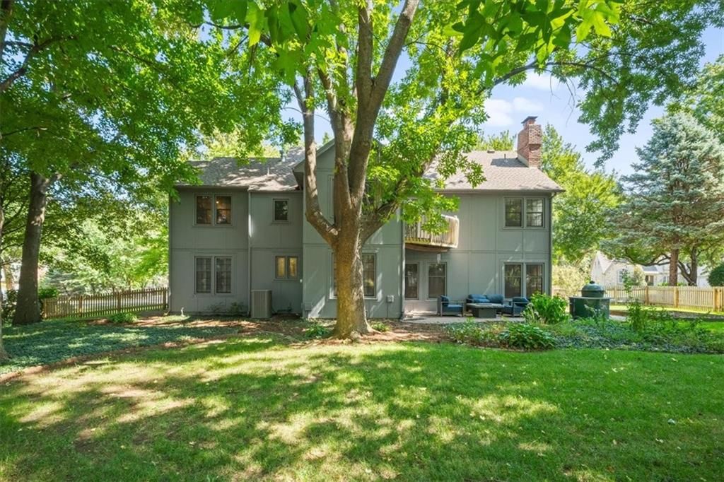Photo 27 of 31, 4401 W 128th Street, Leawood, KS 66209