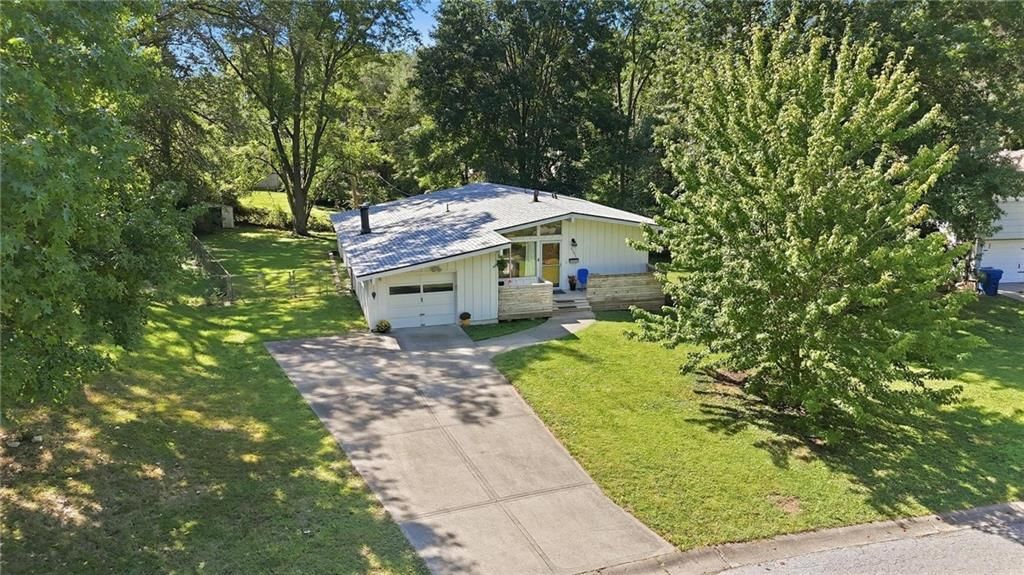 2301 NE 60th Terrace — photo 43