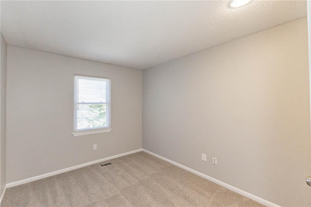 14802 W 149th Street — photo 15