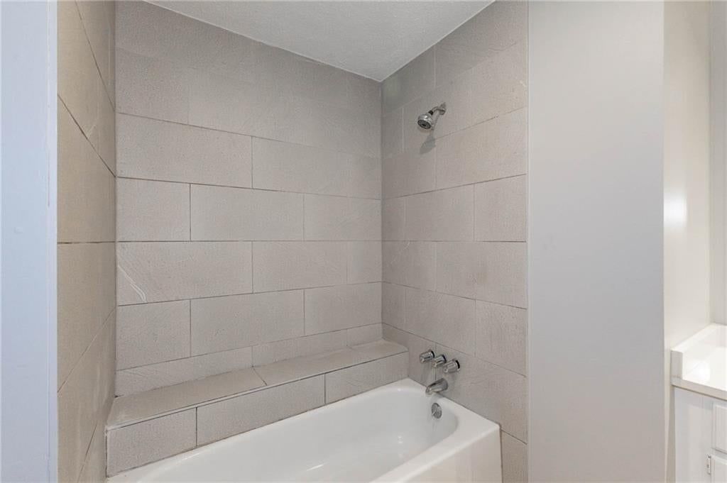 14802 W 149th Street — photo 23