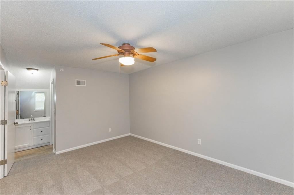 14802 W 149th Street — photo 25