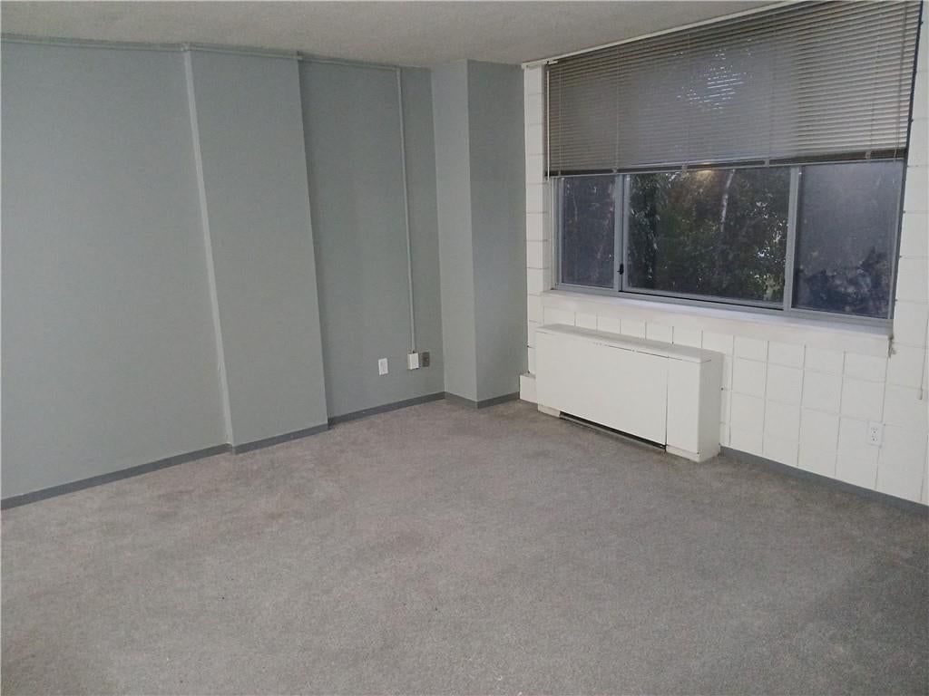 600 E 8th Street — photo 12