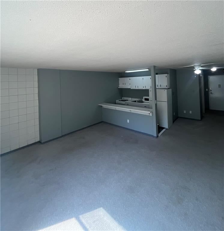 600 E 8th Street — photo 13