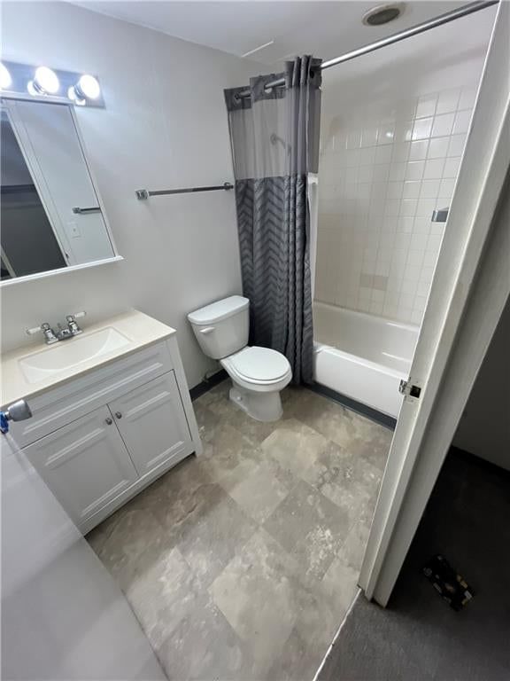 600 E 8th Street — photo 14