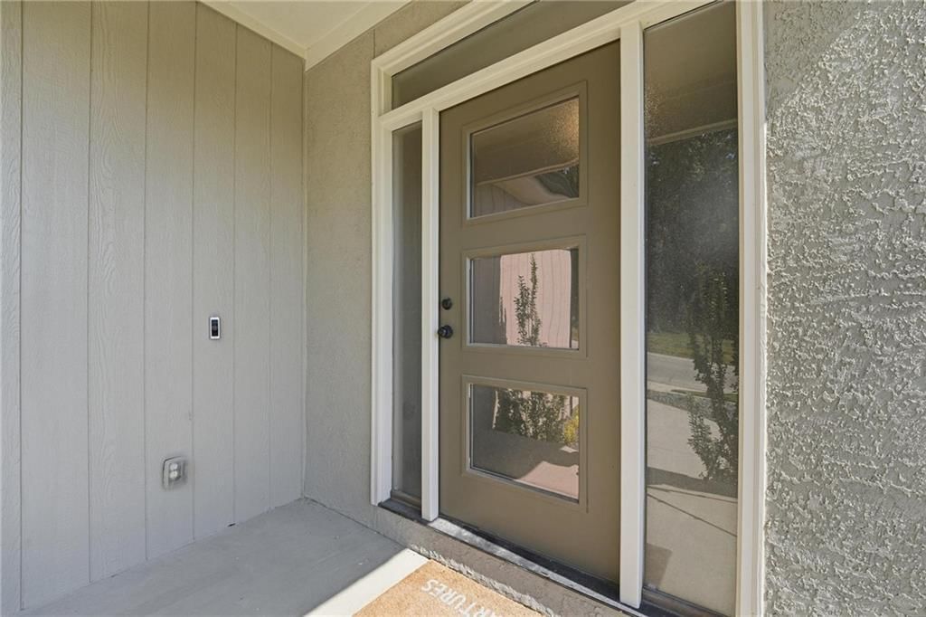5805 Thousand Oaks Drive — photo 3