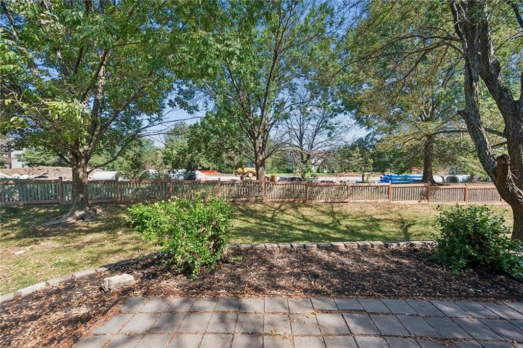 15113 W 156th Terrace — photo 34