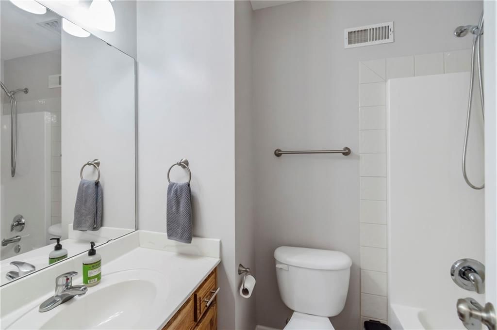 1403 Dickinson Road — photo 18