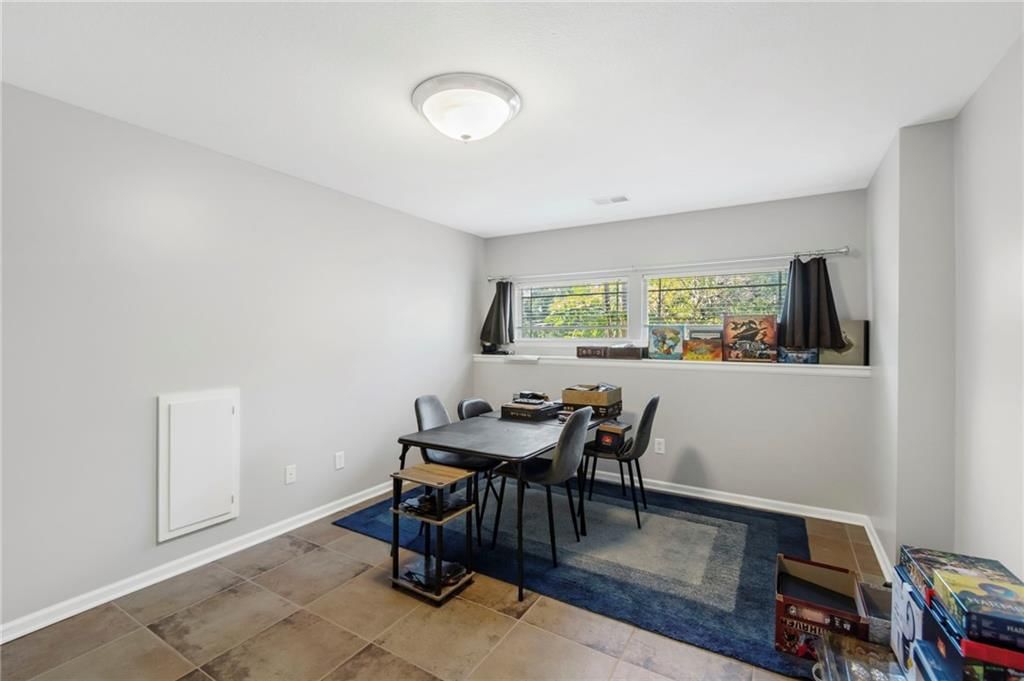 1403 Dickinson Road — photo 25