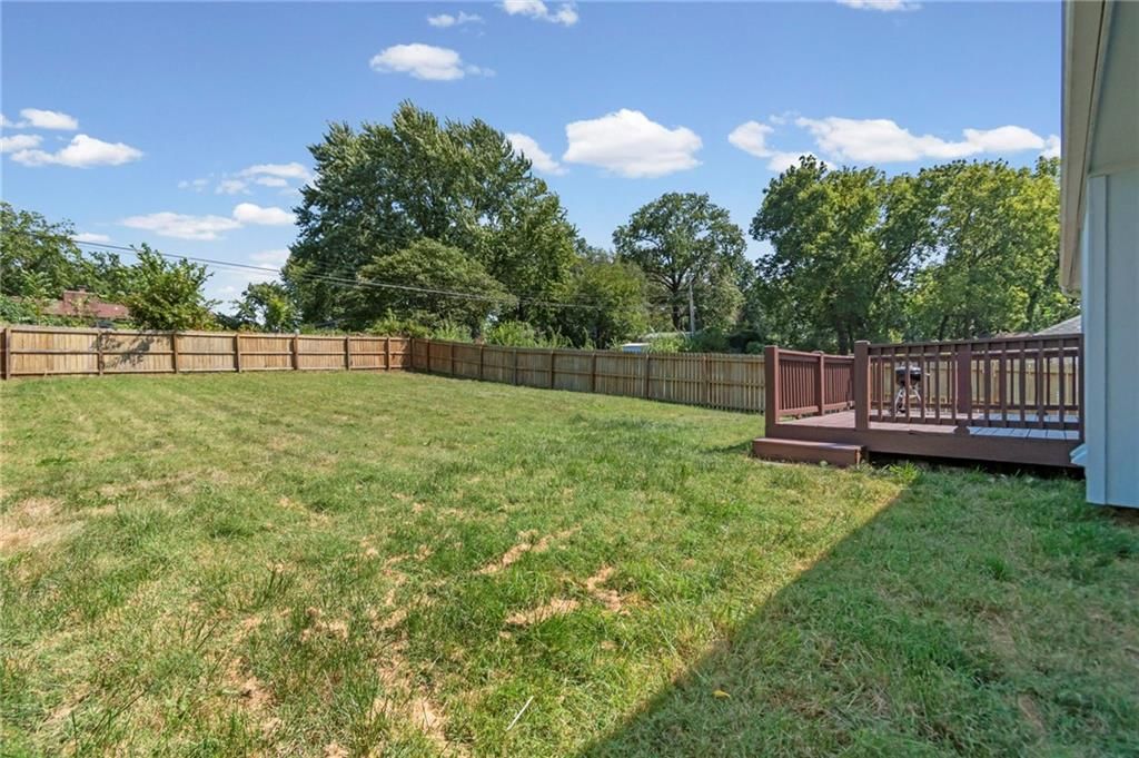 1403 Dickinson Road — photo 27