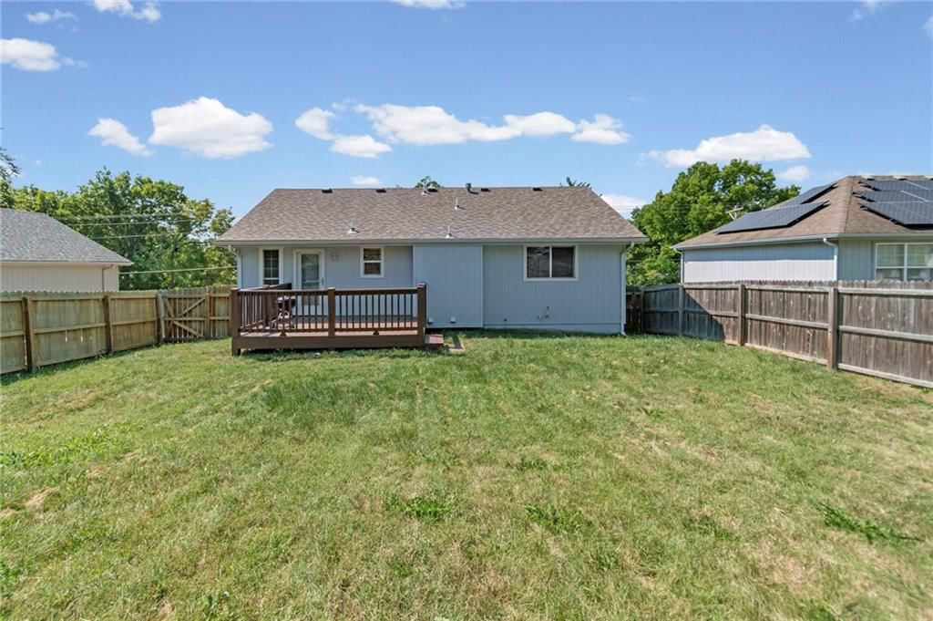 1403 Dickinson Road — photo 28