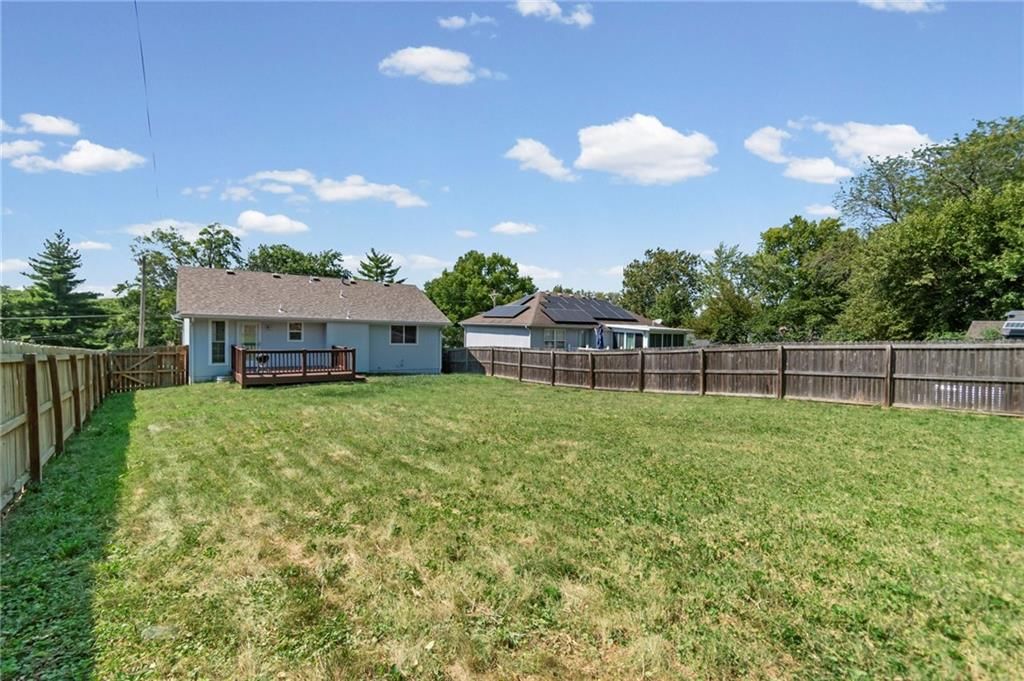 1403 Dickinson Road — photo 29