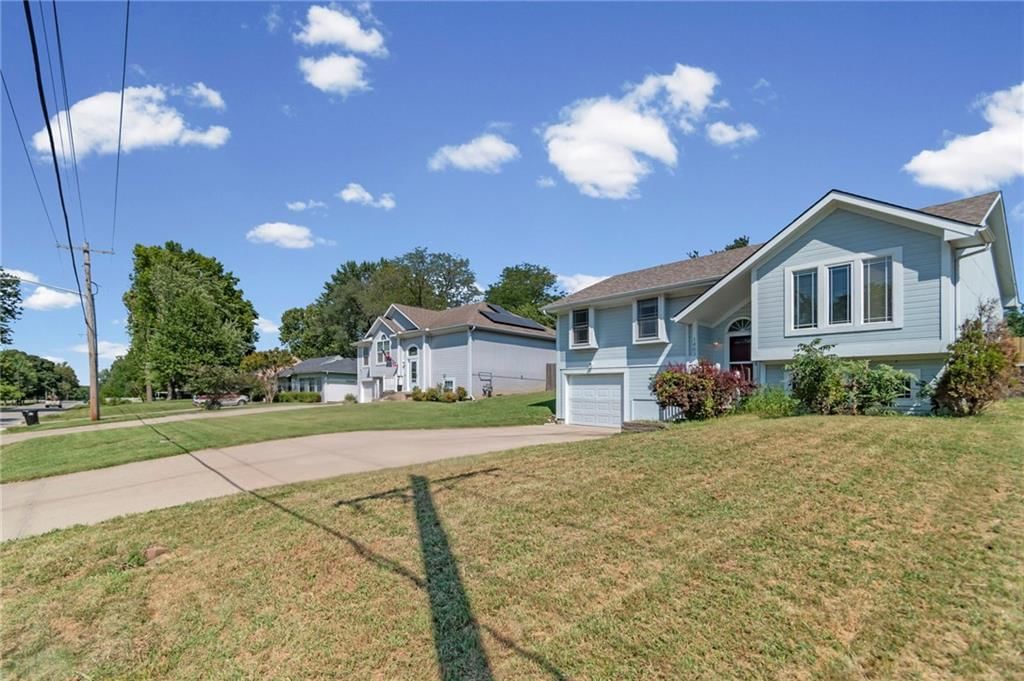 1403 Dickinson Road — photo 32