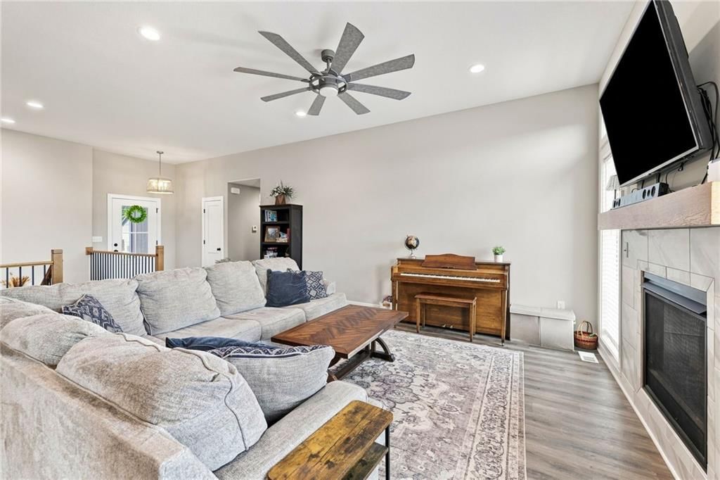 305 S Wilson Street — photo 11