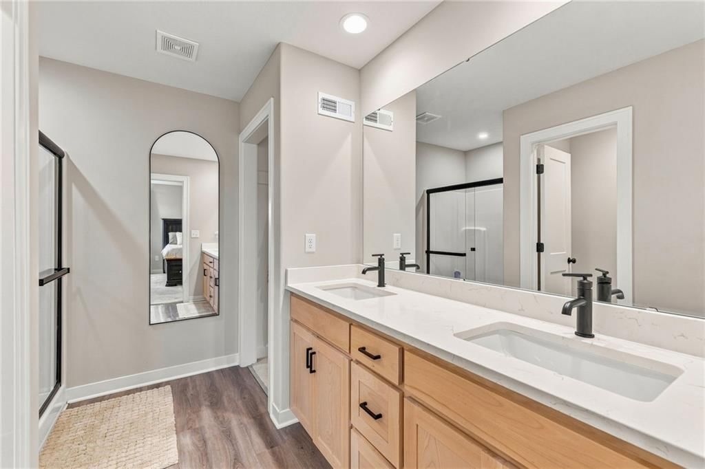 305 S Wilson Street — photo 29