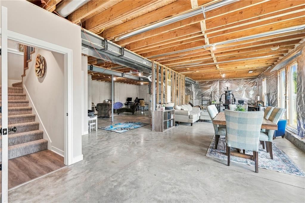 305 S Wilson Street — photo 33