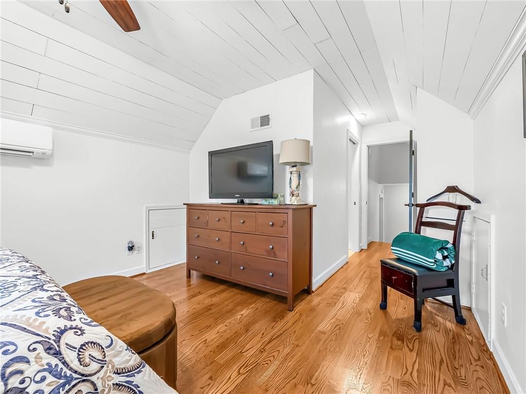 10804 Horton Street — photo 34