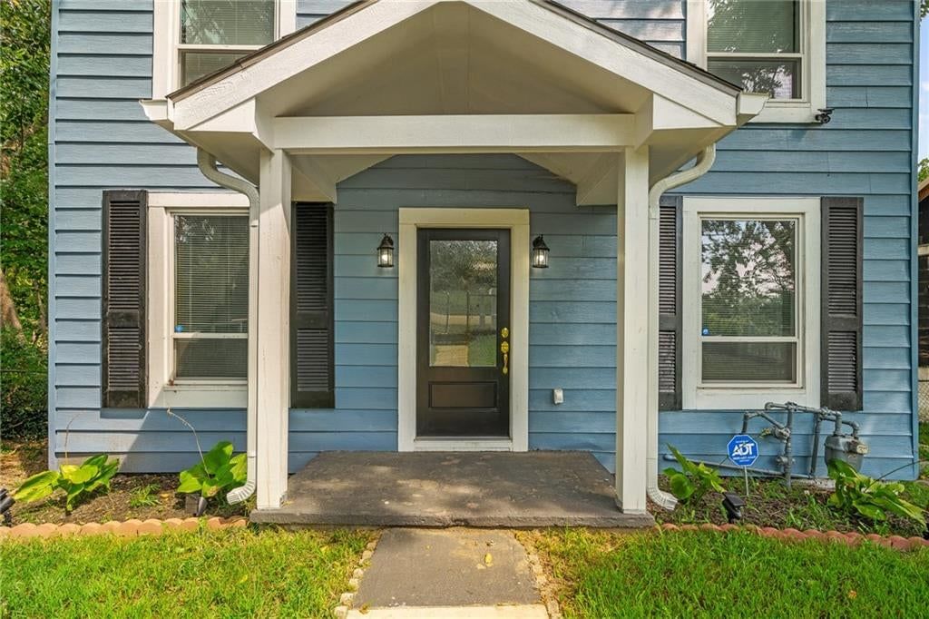 2909 Topping Avenue, Kansas City, MO: listing photo 3