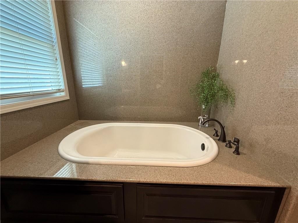 10030 Airfield Lane — photo 32