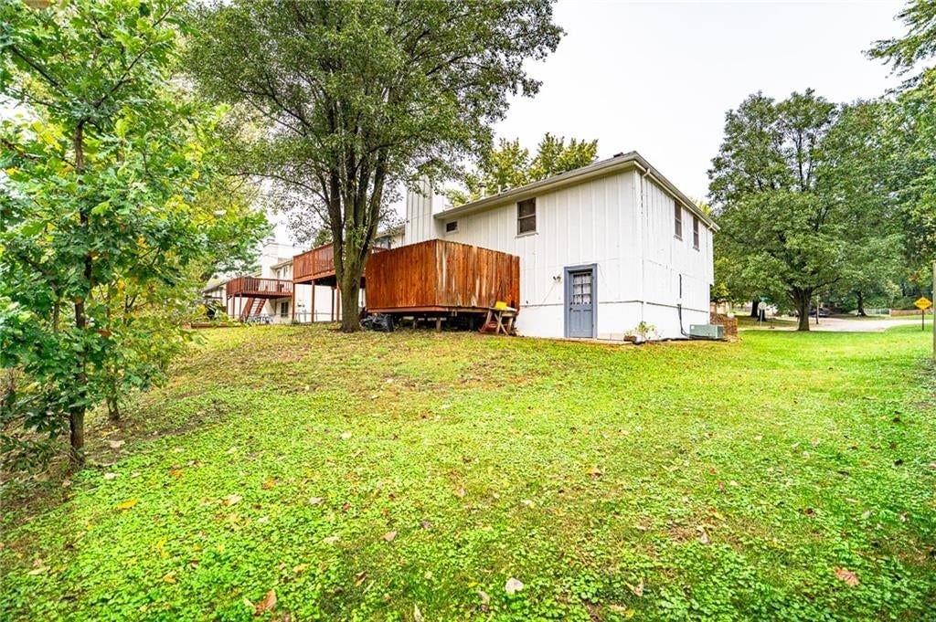 Photo 22 of 25 - 1530 N 85th Terrace, Kansas City, KS 66112
