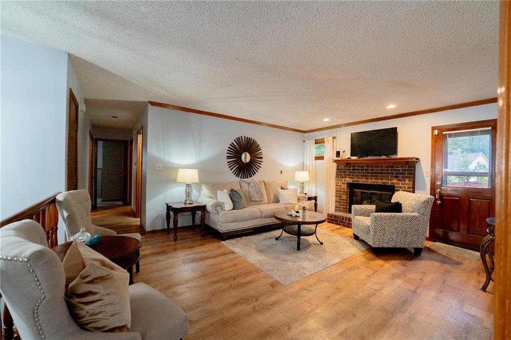 Photo 4 of 25 - 1530 N 85th Terrace, Kansas City, KS 66112