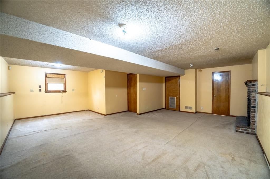 Photo 18 of 25 - 1530 N 85th Terrace, Kansas City, KS 66112