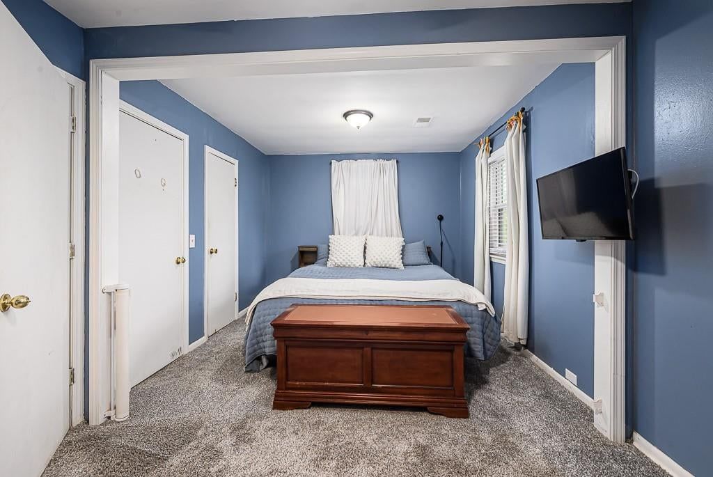 Photo 13 of 27 - 31376 Old KC Road, Paola, KS 66071