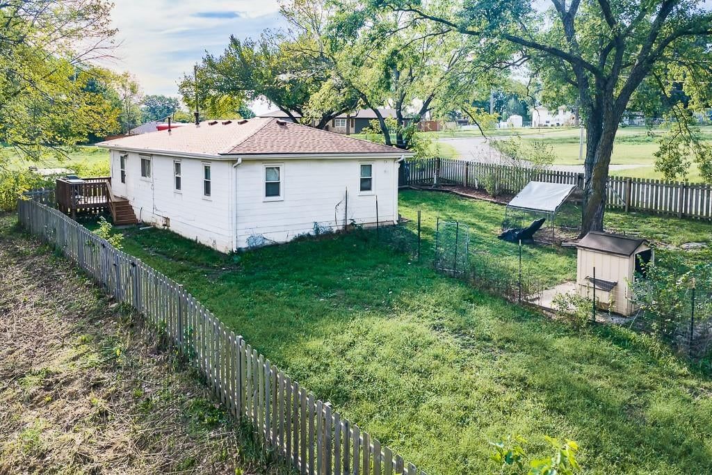 Photo 19 of 27 - 31376 Old KC Road, Paola, KS 66071