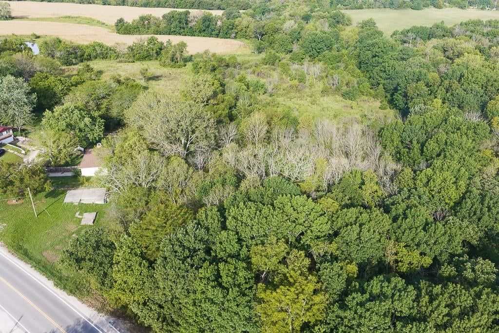 Photo 22 of 27 - 31376 Old KC Road, Paola, KS 66071