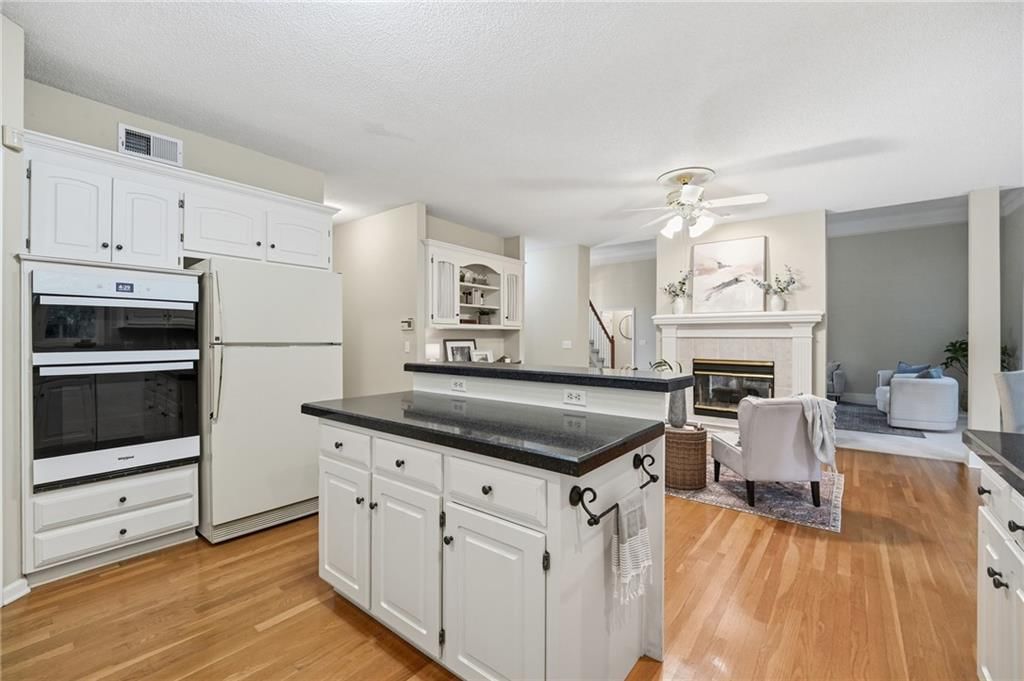Photo 23 of 78 - 12610 W 126th Street, Overland Park, KS 66213