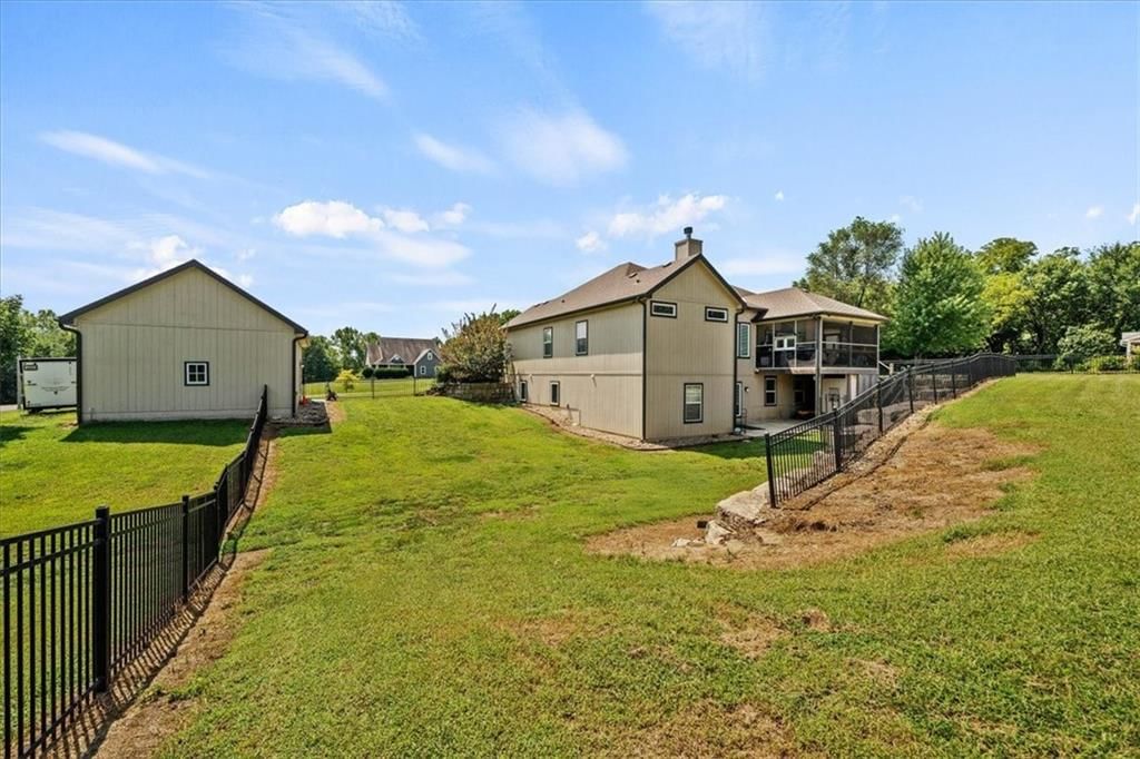 18220 Prairie View Drive — photo 7