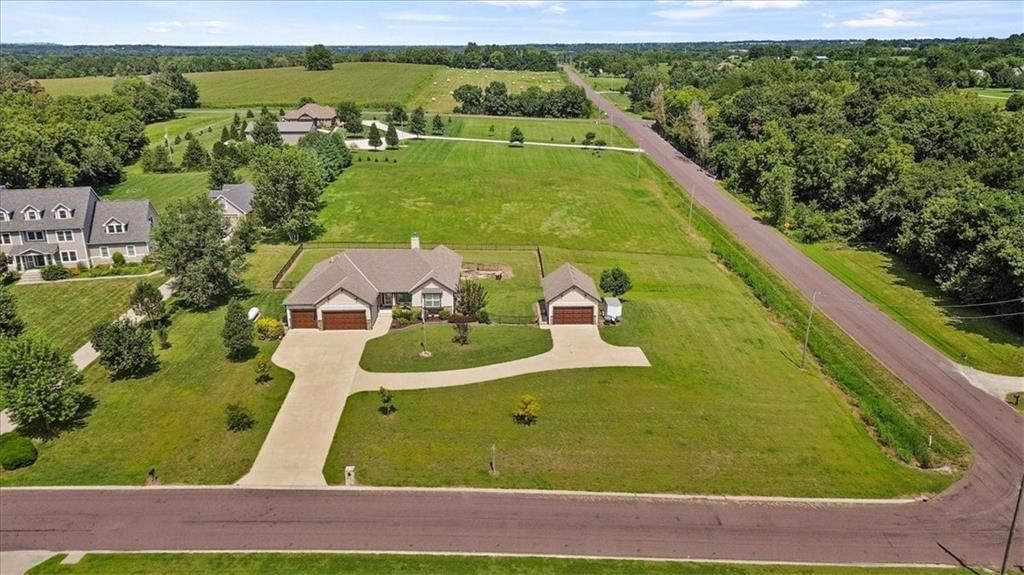 18220 Prairie View Drive — photo 11